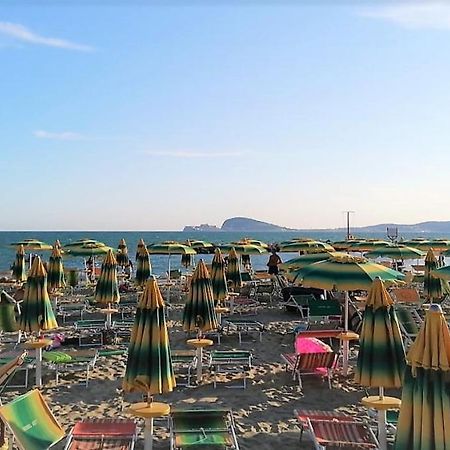 Guesthouse Holiday Formia Beach エクステリア 写真