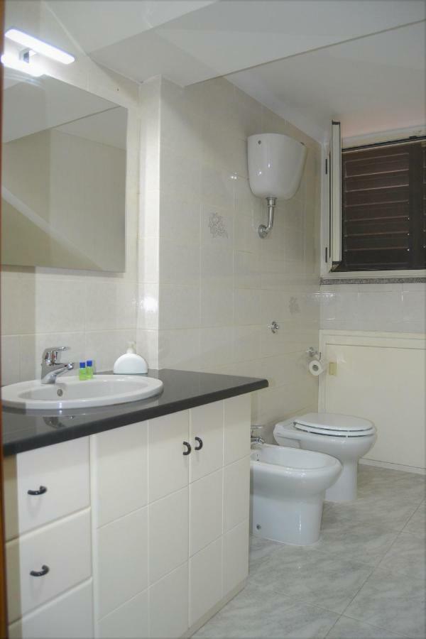 Guesthouse Holiday Formia Beach エクステリア 写真