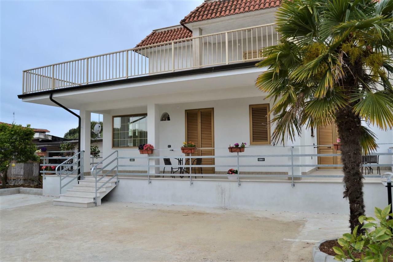 Guesthouse Holiday Formia Beach エクステリア 写真