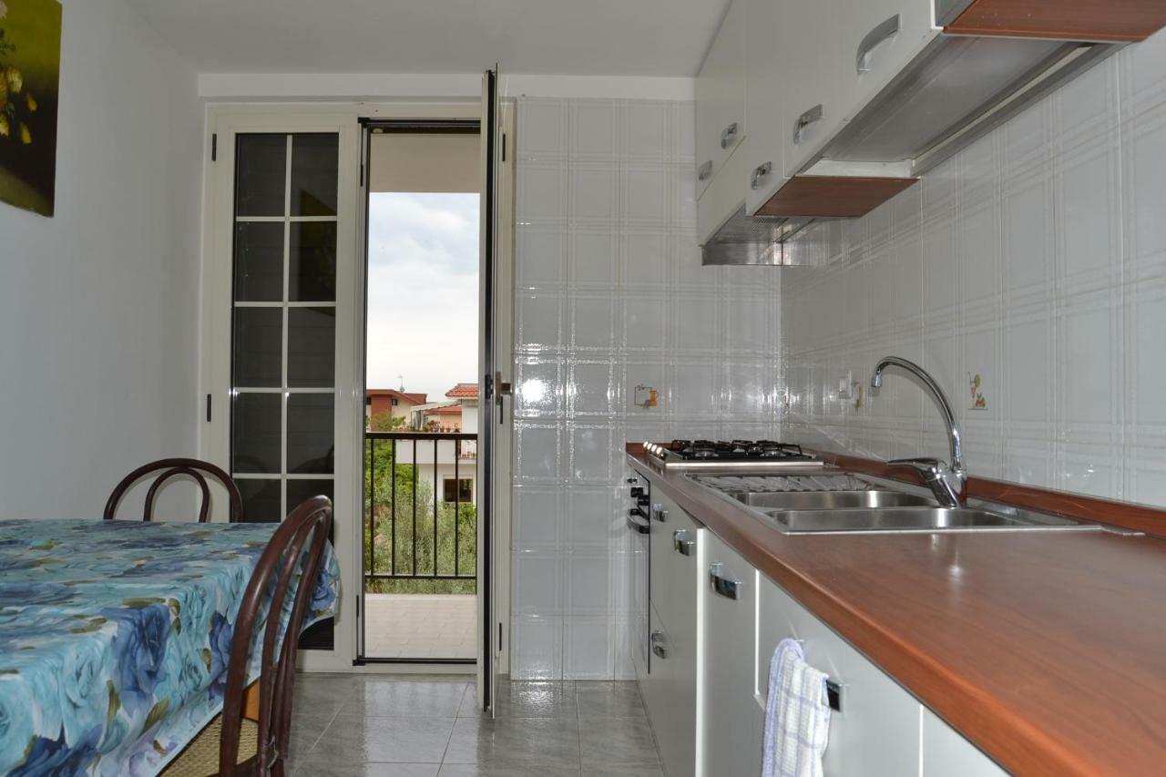 Guesthouse Holiday Formia Beach エクステリア 写真