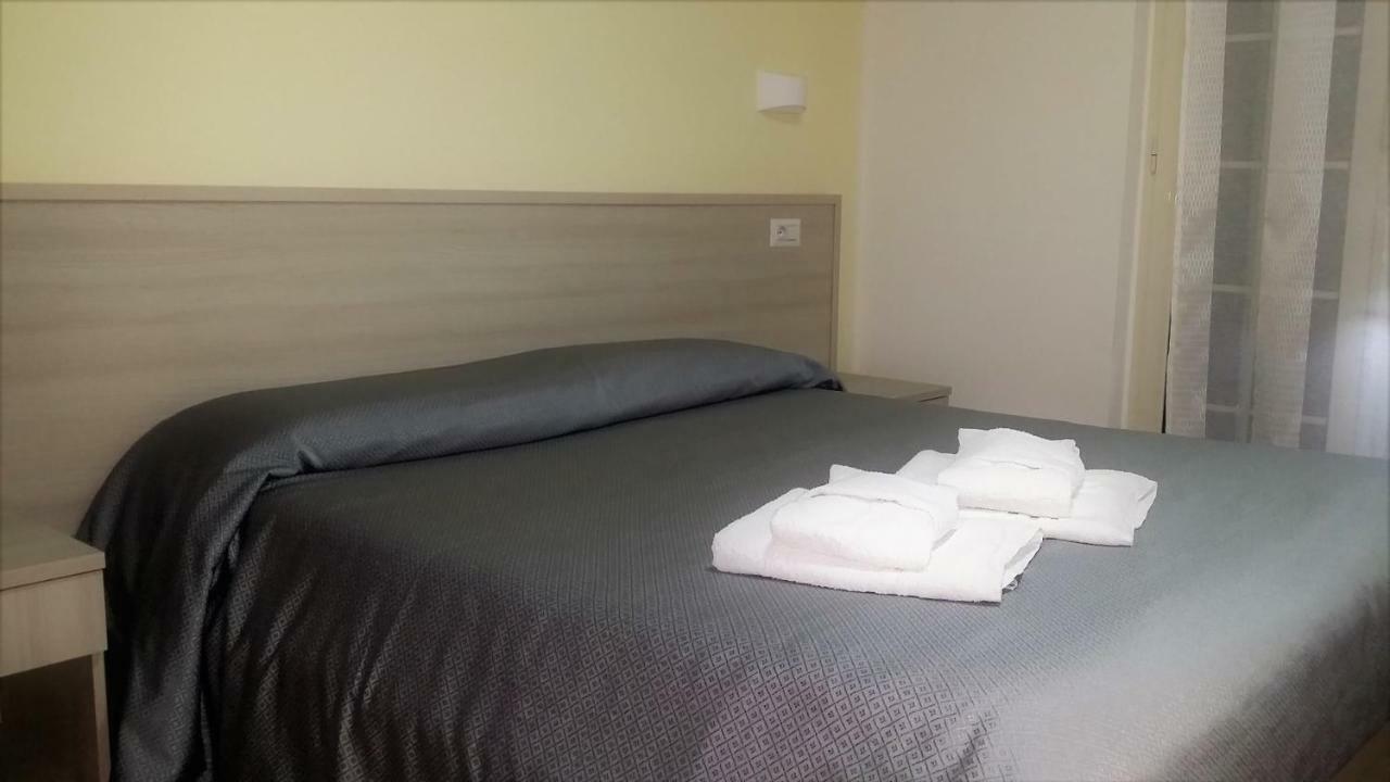 Guesthouse Holiday Formia Beach エクステリア 写真