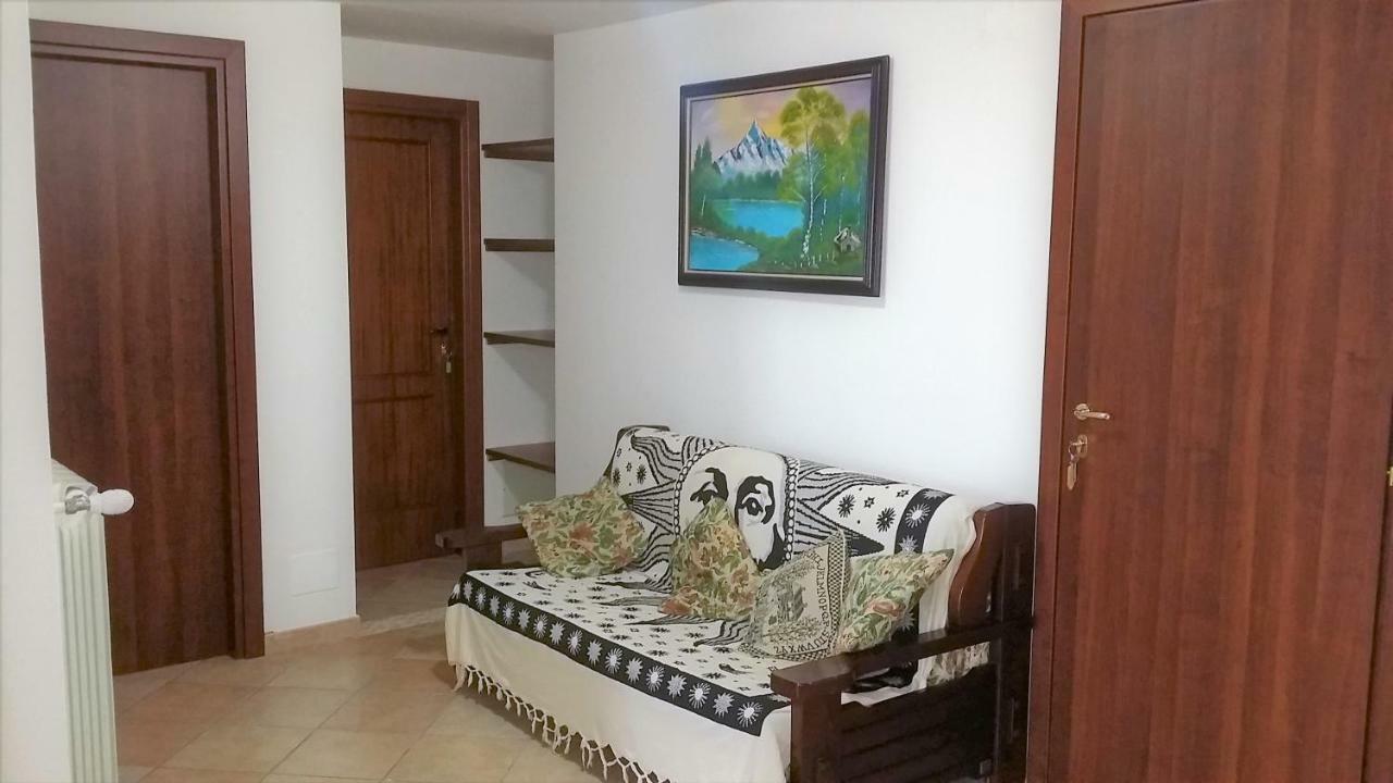 Guesthouse Holiday Formia Beach エクステリア 写真